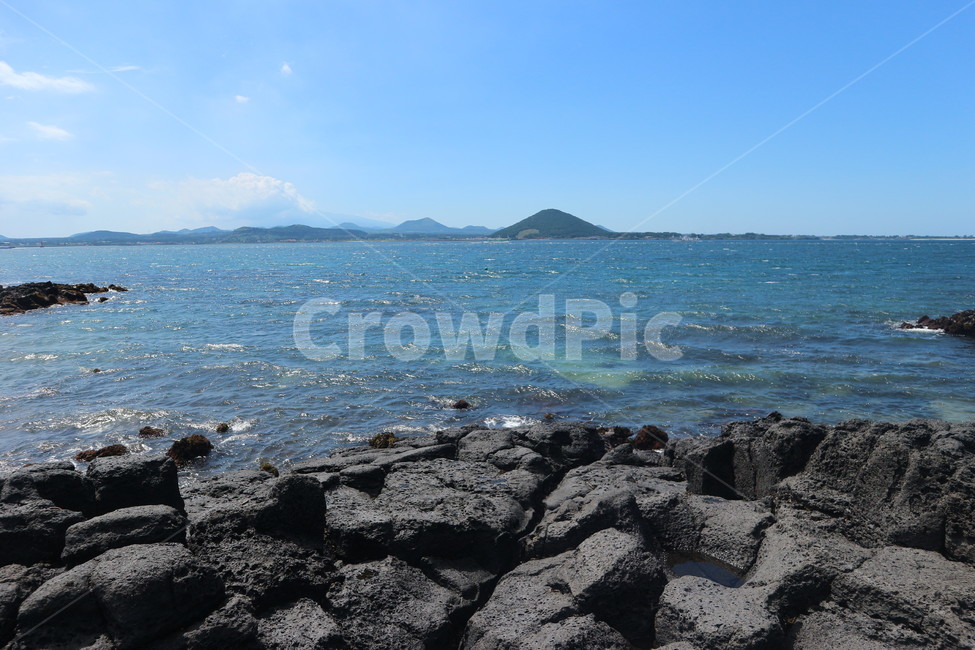 제주도,우도,바다,청량,검은돌,우도해변,서빈백사,푸르다,푸름,하늘,파도,promontory,곶,sea,jeju,jejudo,cool,refreshing,island,sky,wave,자연,nature
