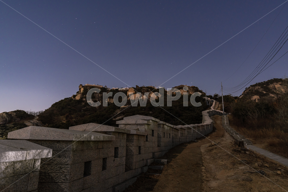 인왕산,야경,밤,nightscape,산,landscape,풍경,korea,night,배경화면,장노출,별,길,산책로,자연,풍경,nature,landscape,한국자연풍경,한국자연경관,korea nature landscape,야경,밤,nightscape,night,한국전통,한국문화,korean traditional,korean culture,건축물,건물외관,exterior,building,structure,architecture,construction