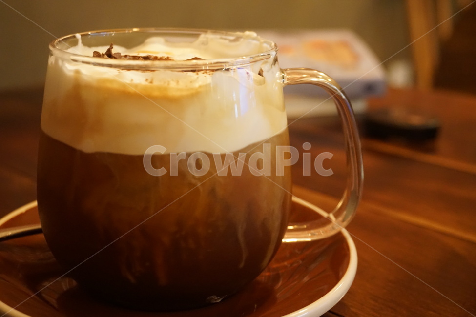 커피,카페,아인슈페너,coffe,cafe,음료,분위기,브라운,brown,크림,생크림,크림커피,단커피,커피,카페,coffee,cafe