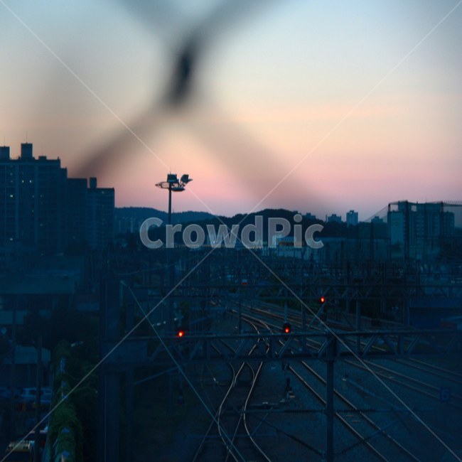 하늘,감성,일몰,선셋,구름,그림자,sunset,sky,기차역,노을,기찻길,기차,신호등,배경사진,감성사진,배경,도시,풍경,city,landscape,감성,sensible,feeling,교통,교통수단,traffic,transportation