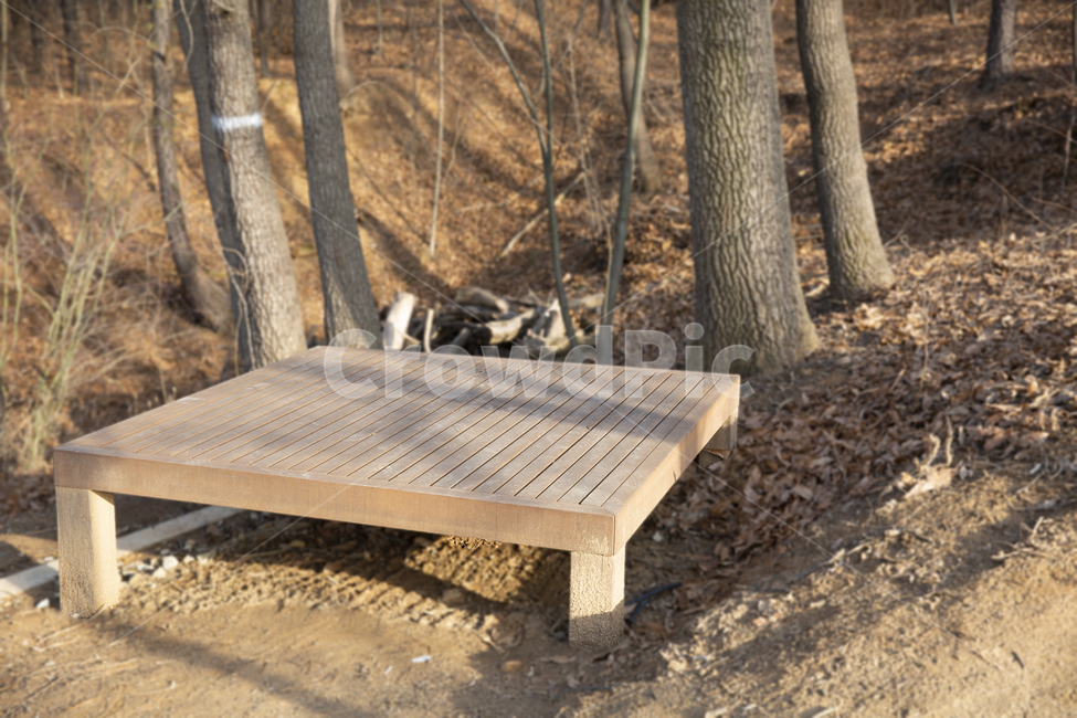 forest,숲속,furniture,가구,bench,벤치,table