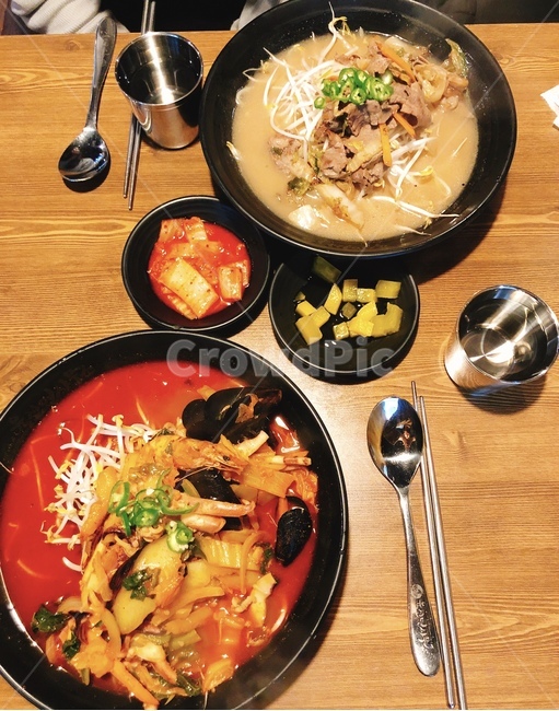 짬뽕,얼큰짬뽕,하얀짬뽕,홍합,수저,숟가락,젓가락,중화요리,짬뽕집,매운,칼칼한,담백한,면,요리,food,고기,해산물,야채,음식,식재료,요리,food,cook,meal,dishes,food reserves,면류,면요리,noodles