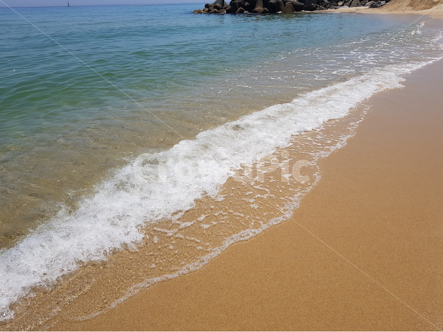 여름바다,풍경,동해,동해바다,해변,주문진,여름,바다,파도,에메랄드빛,sea,beach,sandybeach,summer,wave,eastsea,자연,풍경,nature,landscape,해변,바다,beach,sea
