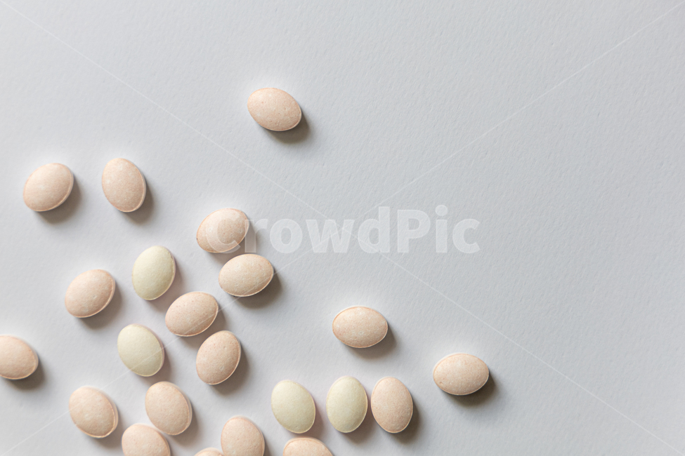 addiction,antibiotic,capsule,care,closeup,concept,cure,dose,drug,group,healthcare,hospital,ill,medical,medicament,medicine,pain,painkiller,pharmaceutical,prescription,recovery,science,supplement,treatment,vitamin,약물치료,알약,비타민,약,약물,치료,처방,치유,영양제