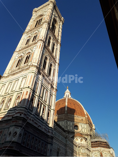 sky,famous,sights,western europe,movie,Florence,clear,Rome,blue,filming location,Duomo Cathedral,Italy,Tourist destination,sunny,europe