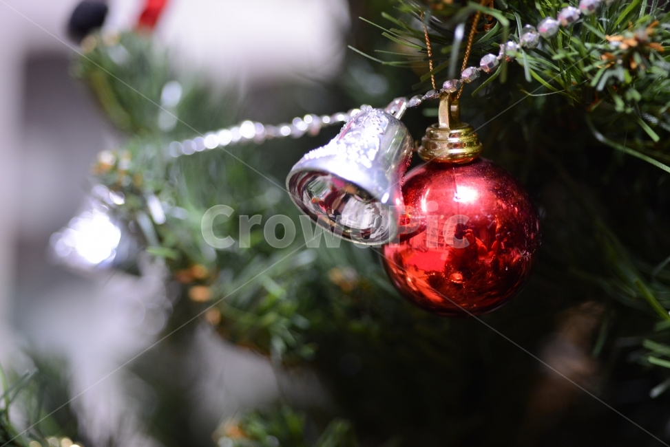 크리스마스,트리,장식,구슬,Christmas,ball,decoration,성탄절,겨울,계절,winter,season,기념일,축하,anniversary,congratulation,celebrate,celebration,메리크리스마스,성탄절,merry christmas,사물,물건,오브젝트,thing,object,matter