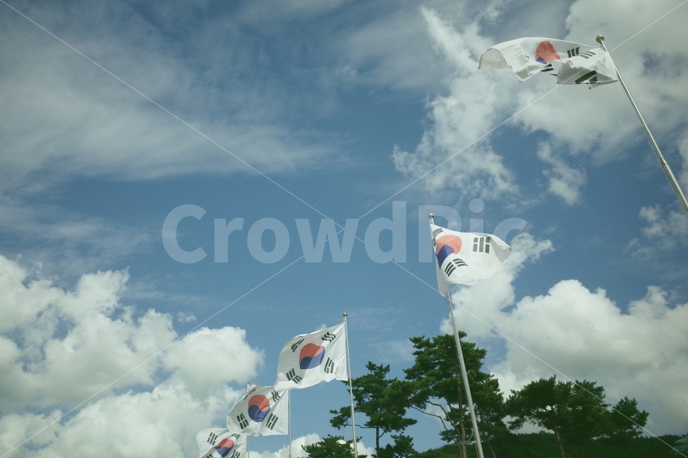 태극기,하늘,풍경,리코gr2,대한민국,태극기휘날리며