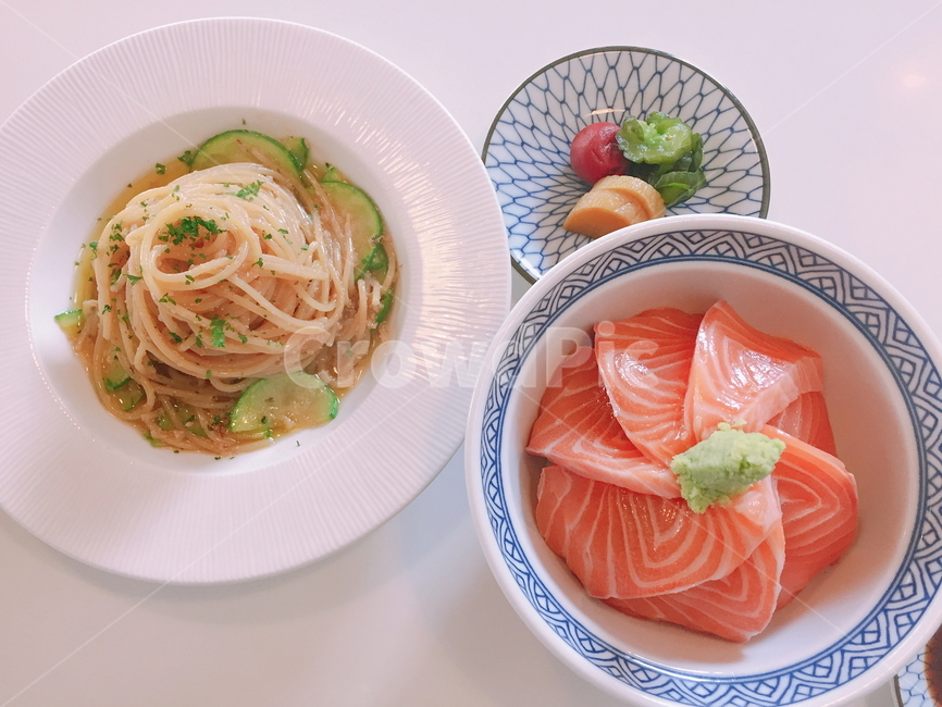 일식,연어,연어덮밥,알리오올리오,명란파스타,음식,식재료,요리,food,cook,meal,dishes,food reserves,일식,일본음식,일본요리,Japanese food,Japanese dishes,Japanese meal,Japanese cook,양식,서양음식,서양요리,western food,western dishes,western meal,western cook