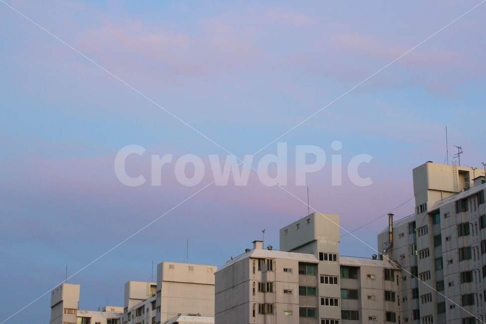 하늘,감성사진,풍경사진,색감,아파트,건물,구름,보라색,하늘색,몽환,SKY,도시,풍경,city,landscape,building
