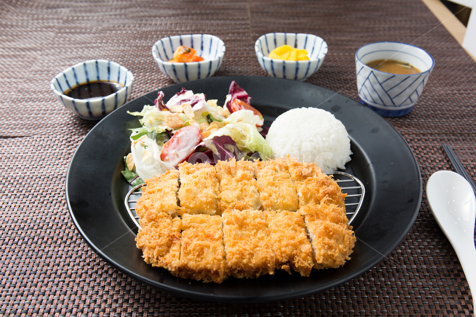 돈까스,음식,요리,일식,샐러드,음식,식재료,요리,food,cook,meal,dishes,food reserves,일식,일본음식,일본요리,Japanese food,Japanese dishes,Japanese meal,Japanese cook