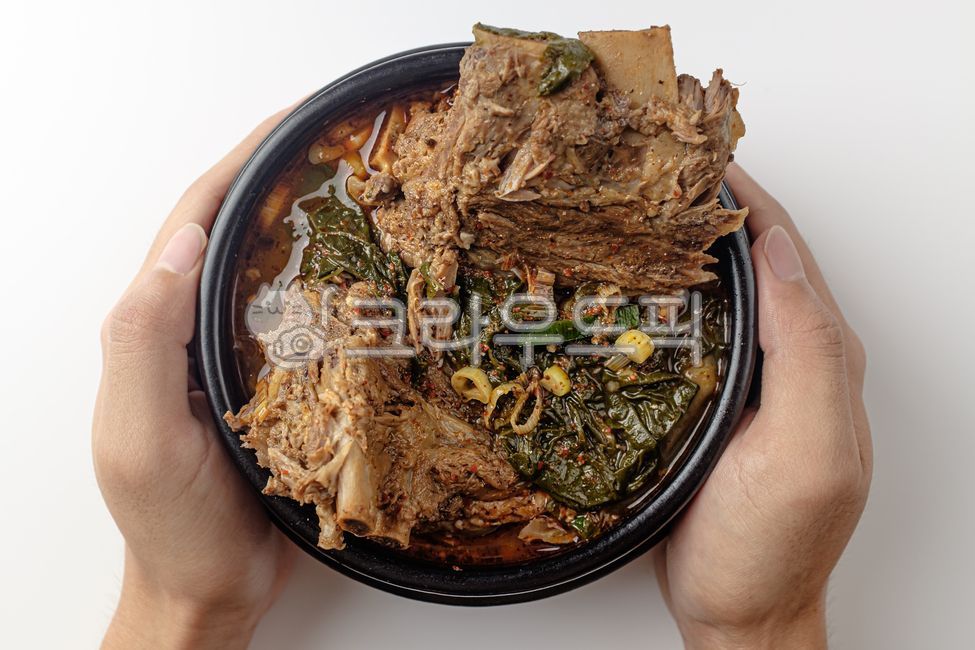 뼈해장국,뼈다귀해장국,해장국,뼈,돼지고기,고기,야채,채소,한국음식,한국문화,음식,식사,식품,식료품,재료,식재료,음식재료,클로즈업,짭짤한,고소한,음식,식재료,요리,food,cook,meal,dishes,food reserves,한식,한국음식,한국요리,korean food,korean dishes,korean meal,korean cook