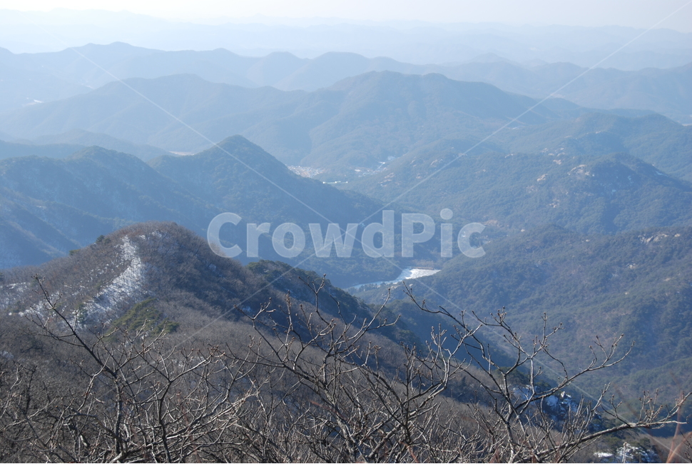 속리산국립공원,문장대,천왕봉,입석대,수학여행지,자연의위대함,등산로,능선,아름다움,신비스런산,돌,산행,힐링,자연,감성,등산,계절,여행,한국,한국명산,한국등산,풍경,눈,나무,하늘,바람,바람소리,환경,생태계,산,땅,겨울,계절,winter,season,자연,풍경,nature,landscape,한국자연풍경,한국자연경관,korea nature landscape,slope,경사,outdoors,옥외,mountain range,산맥,mountain