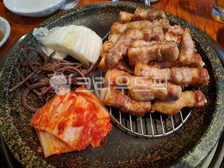 삼겹살,고사리삼겹살,철판구이,음식,돼지고기