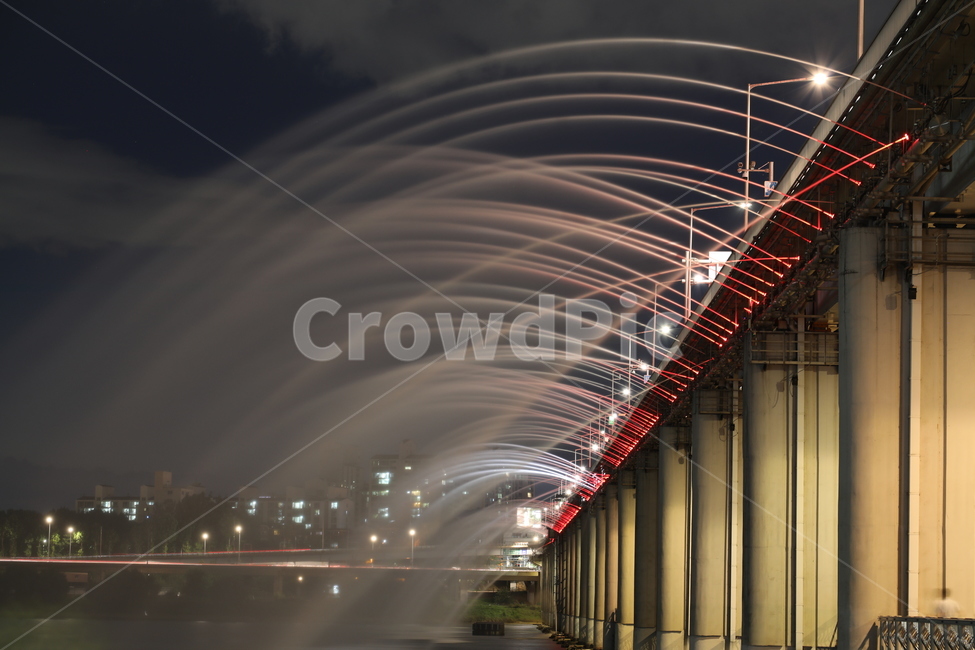 잠수교,반포대교,분수,분수쇼,야경,bridge,fountain,night,야경,밤,풍경,nightscape,night,landscape,건축물,건물외관,exterior,building,structure,architecture,construction,water,물