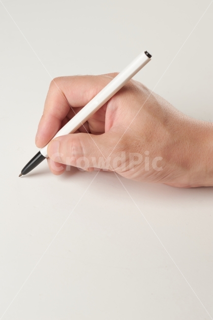 쓰다,볼펜,남자손,남자,동양인,흰색배경,오른손,기록,손가락,손등,손목,누끼컷,흰색종이,종이,사람,인물,인간,human,person,신체일부,몸,body,손,제스처,표시,손짓,표현,gesture,hand,sign,expression,비즈니스,사업,business,service,work,교육,학교,공부,education,learning,study,school,연출,컨셉,콘셉,direction,concept,학용품,문구류,사무용품,school supplies,stationery,office supplies,누끼,remove background