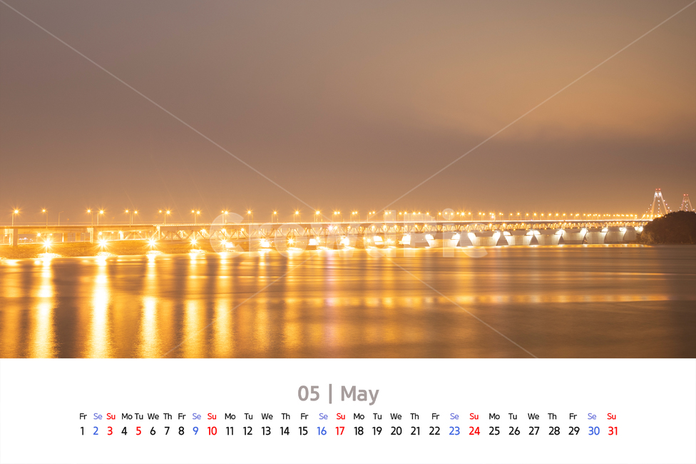 카렌다,달력,2020년,5월,영종대교,조명,가로등,교각,바닷물,밀물,차량,불빛,라이트,야경,반영,하늘,저녁,밤,반짝임,장노출,풍경,배경