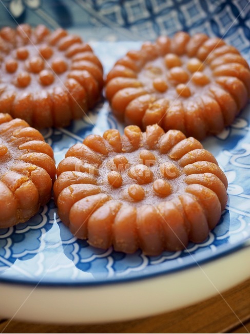 약과,한국음식,식품,한식,한국문화,한국,배경,음식문화,웰빙,문화,아시아,아시아음식,접시,전통,설날,추석,음식,추석음식,설날음식,명절,명절음식,koreanfood,korea,koreanculture,food,background,foodculture,wellbeing,culture,asia,asianfood,dish,tradition,한국과자,전통과자,과자,한과,한국전통과자,쌀과자,간식,후식,스낵,음식,식재료,요리,food,cook,meal,dishes,food reserves,디저트,간식,후식,dessert,snack