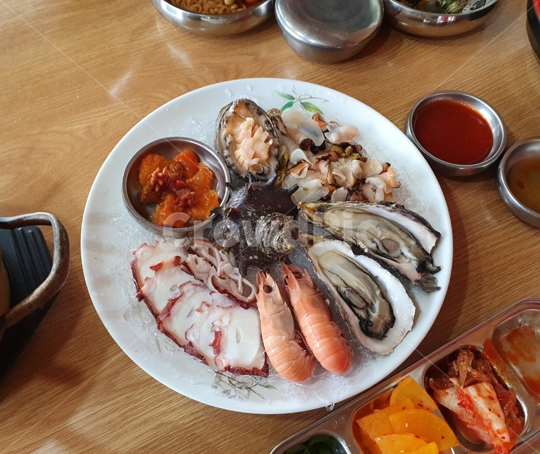 제주도,해산물,해물모둠,전목,딱새우,굴,소라,문어,멍게