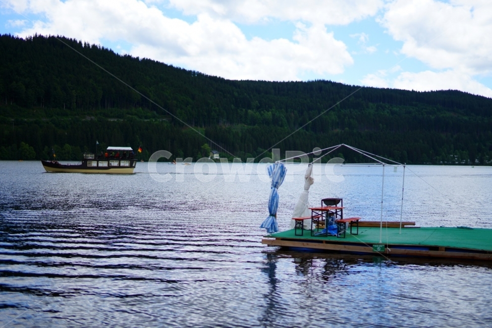 유럽여행,독일여행,독일휴양지,티티제호수,titisee,자연,풍경,nature,landscape,해외,외국,세계,foreign,oversea,world,세계자연풍경,해외자연풍경,외국자연풍경,world nature landscape,교통,교통수단,traffic,transportation,vehicle,차량,boat,보트,watercraft,선박
