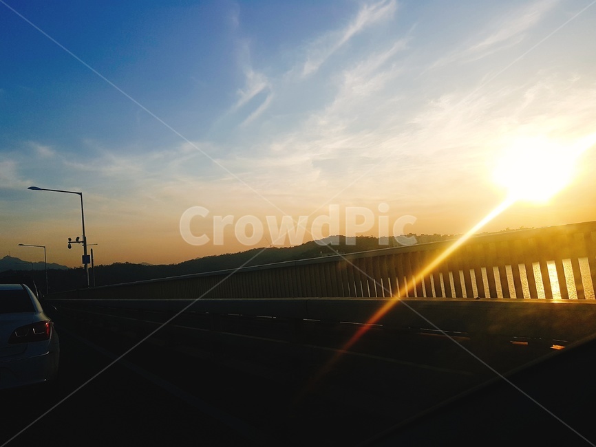 한강,드라이브,한강다리,일몰,자연,붉은노을,강,도시,풍경,city,landscape,flare,플레어,light,빛,automobile,자동차,vehicle,차량,transportation,교통,car,차