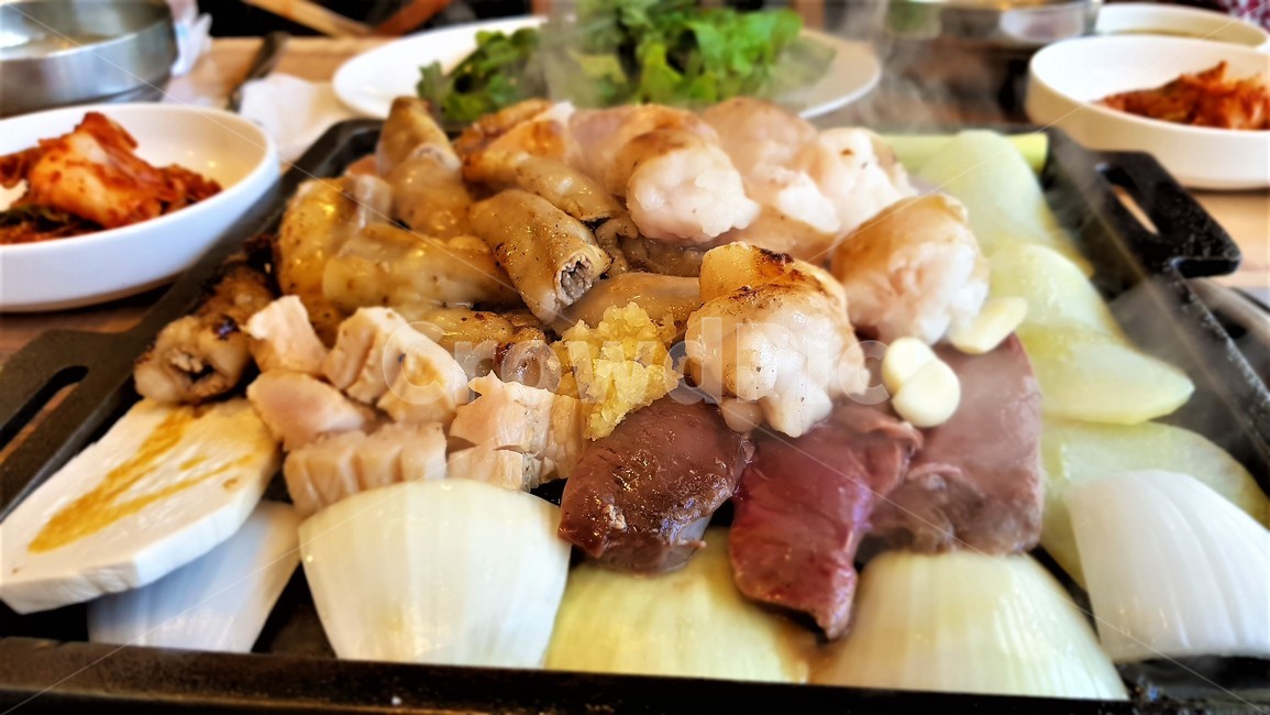 요리,food,음식,식사,양파,곱창,야채,철판구이