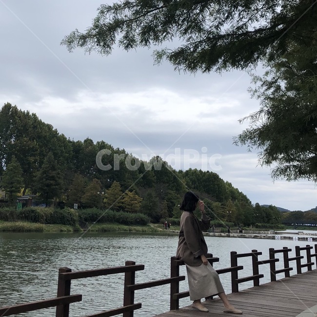 여자,인물,가을,호수,자연,사람,인물,인간,human,person,여성,여자,woman,female,lady,여행,휴가,traveling,vacation,trip
