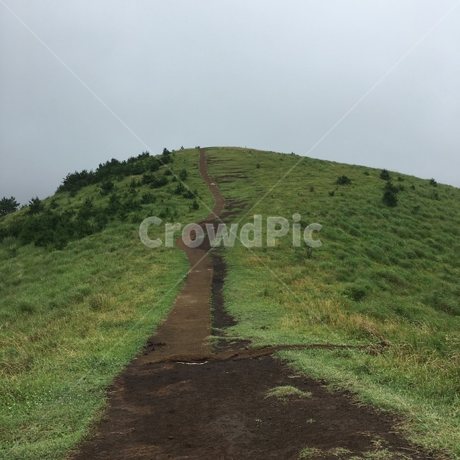 자연,산,오름,길,하늘,자연,풍경,nature,landscape,outdoors,옥외,grassland,목초지,field,들,slope,경사