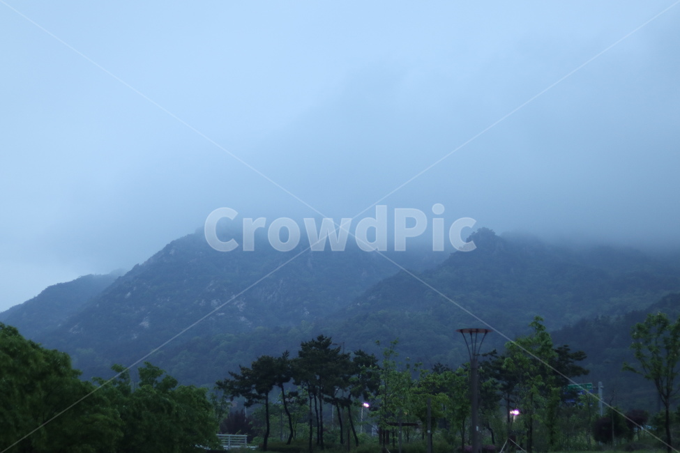 용봉산,비,구름,흐림,봄,자연,풍경,nature,landscape,한국자연풍경,한국자연경관,korea nature landscape,weather,날씨,outdoors,옥외