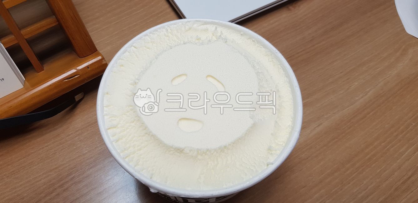 아이스크림,우스꽝,웃긴모양,생활속의유머,생활유머,웃긴이미지