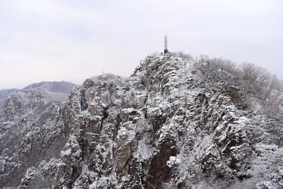 설경,풍경,대둔산,눈꽃,삼선계단,자연,nature,landscape,겨울,계절,winter,season,탐방,도립공원,힐링,감성,정취,산세,명산,100대명산,산,등산,트레킹,풍경사진,비경,경치,겨울사진,겨울색채,경관,기암,암봉우리,mountain,금산,완주,논산,마천대,케이블카,구름다리,fall,autumn,한국자연풍경,한국자연경관,korea,겨울,계절,winter,season