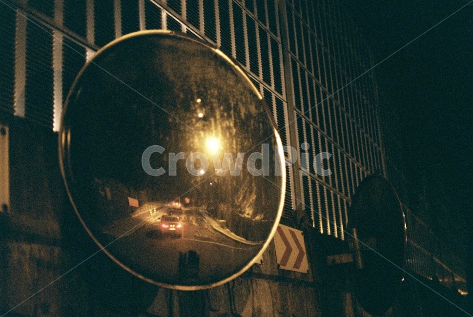감성사진,필름사진,밤거리,밤도시,반사경