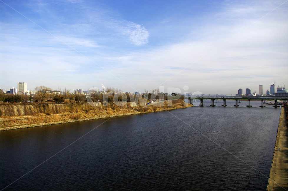 도시,서울,한강,하늘,구름,풍경,다리,겨울,계절,winter,season,도시,풍경,city,landscape,한국도시풍경,한국도시경관,korea cityscape,water,물,nature,자연,outdoors,옥외,reservoir,저수지