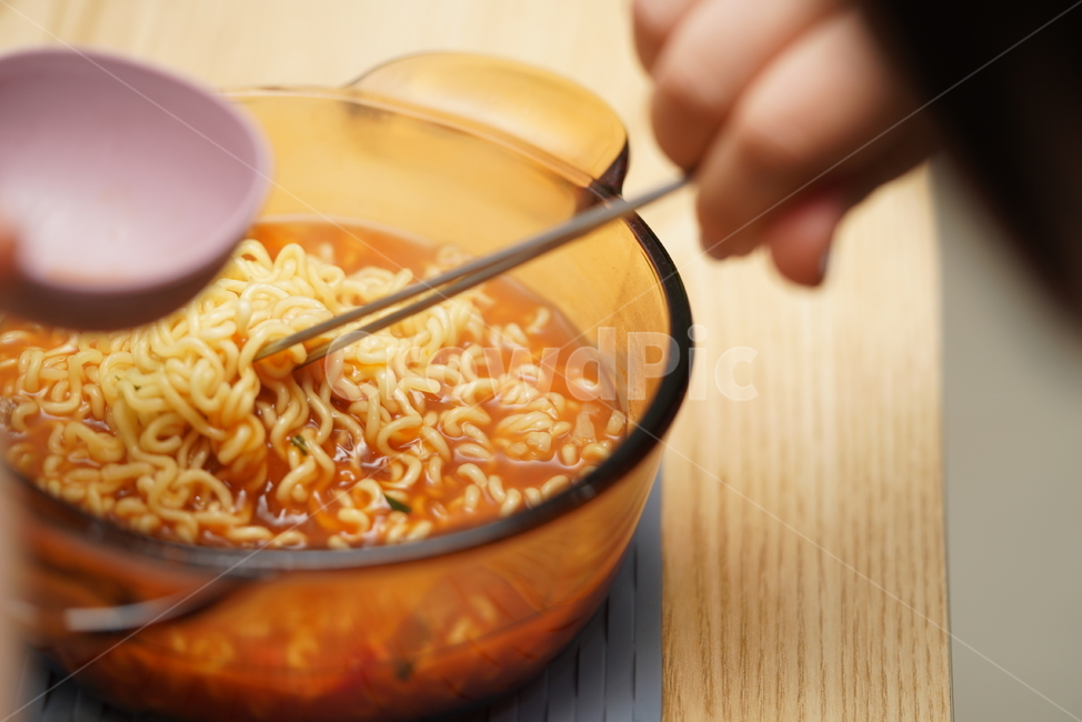 라면,식사,인스턴트,먹거리,면요리,국물,noodle,간식,food,요리,음식,meal,음식,식재료,요리,food,cook,meal,dishes,food reserves,면류,면요리,noodles