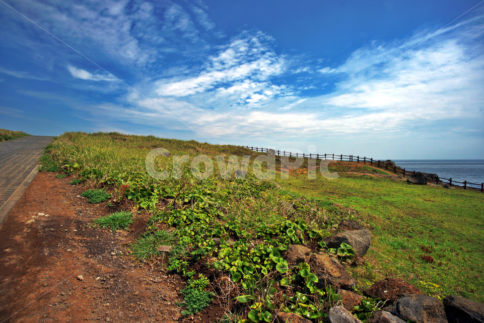 마라도,제주,서귀포시,대정읍,푸른하늘,초원,목책,자연,풍경,nature,landscape,제주도,jeju,jeju island,ground,바닥,road,도로,gravel,자갈,dirt road,흙길,outdoors,옥외