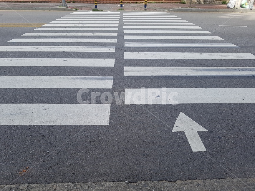 도로,아스팔트,asphalt,화살표,이동,횡단보도,road,건널목,기다림,희망,성공