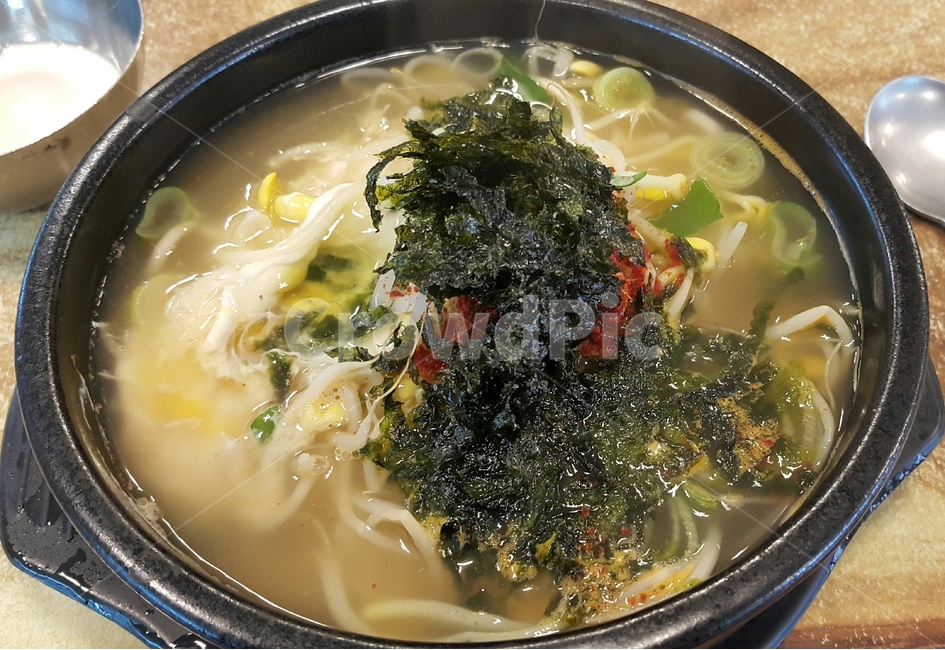 음식,콩나물국밥,한식,뚝배기,food,meal,koreanfood,음식,식재료,요리,food,cook,meal,dishes,food reserves,한식,한국음식,한국요리,korean food,korean dishes,korean meal,korean cook