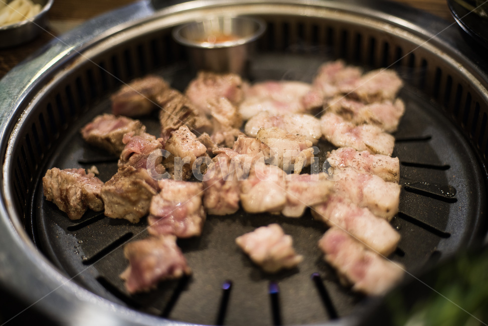 삼겹살,야식,맛집,침샘자극,식욕,식욕자극,다이어트,운동,식이요법,오겹살,음식,식재료,요리,food,cook,meal,dishes,food reserves,육류,고기,meat,한식,한국음식,한국요리,korean food,korean dishes,korean meal,korean cook