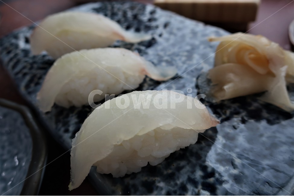 초밥,스시,일식,생선,날것,식사,요리,해산물,수산물,광어,음식,식재료,요리,food,cook,meal,dishes,food reserves,일식,일본음식,일본요리,Japanese food,Japanese dishes,Japanese meal,Japanese cook