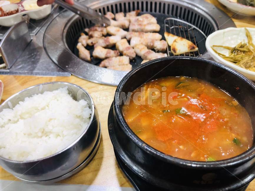 삼겹살,오겹살,고기,된장찌개,고기반찬,음식,식재료,요리,food,cook,meal,dishes,food reserves,한식,한국음식,한국요리,korean food,korean dishes,korean meal,korean cook
