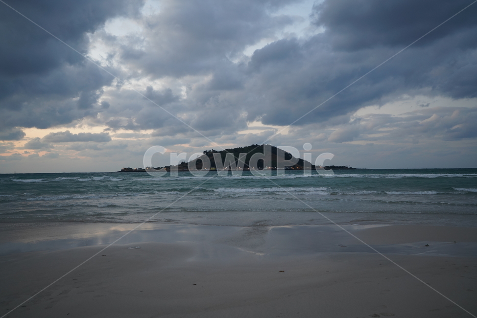 협재해수욕장,협재바다,비양도,해수욕장,바닷가,sea,자연,풍경,nature,landscape,한국자연풍경,한국자연경관,korea nature landscape,제주도,jeju,jeju island,outdoors,옥외,land,땅,water,물,shoreline,해안선,바다,ocean,대양,coast,연안