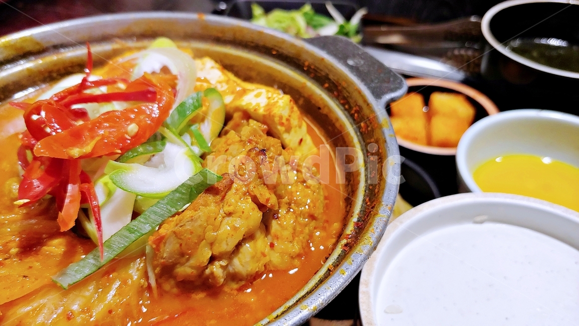 묵은지,묵은지돼지찜,찜,김치,정식,묵은지김치찜정식,식사,음식,food,cook,점심,반찬,밥,먹거리,먹방,음식,식재료,요리,food,cook,meal,dishes,food reserves,한식,한국음식,한국요리,korean food,korean dishes,korean meal,korean cook