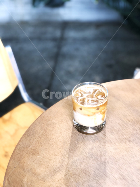 cup,컵,coffeecup,커피컵,도기류,latte,라떼,drink,beverage,마실것,카페,모닝커피,커피,카페,coffee,cafe