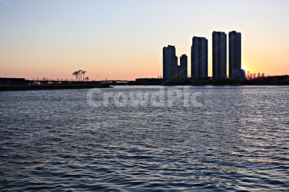 바다,아파트,빛,풍경,자연,배경,도시,풍경,city,landscape,한국도시풍경,한국도시경관,korea cityscape,building,건물,town,시티,urban,어반,high rise,고층 건물