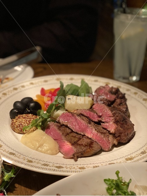 스테이크,고기,소고기,스테이크플레이팅,레스토랑,food,음식