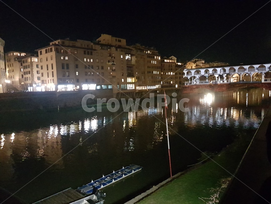 피렌체,피렌체야경,베키오다리,italy,florence,nightview,pontevecchio,야경,밤,풍경,nightscape,night,landscape,도시,city,해외,외국,세계,foreign,oversea,world,세계도시풍경,해외도시풍경,외국도시풍경,world cityscape,water,물,watercraft,선박,vehicle,차량,transportation,교통