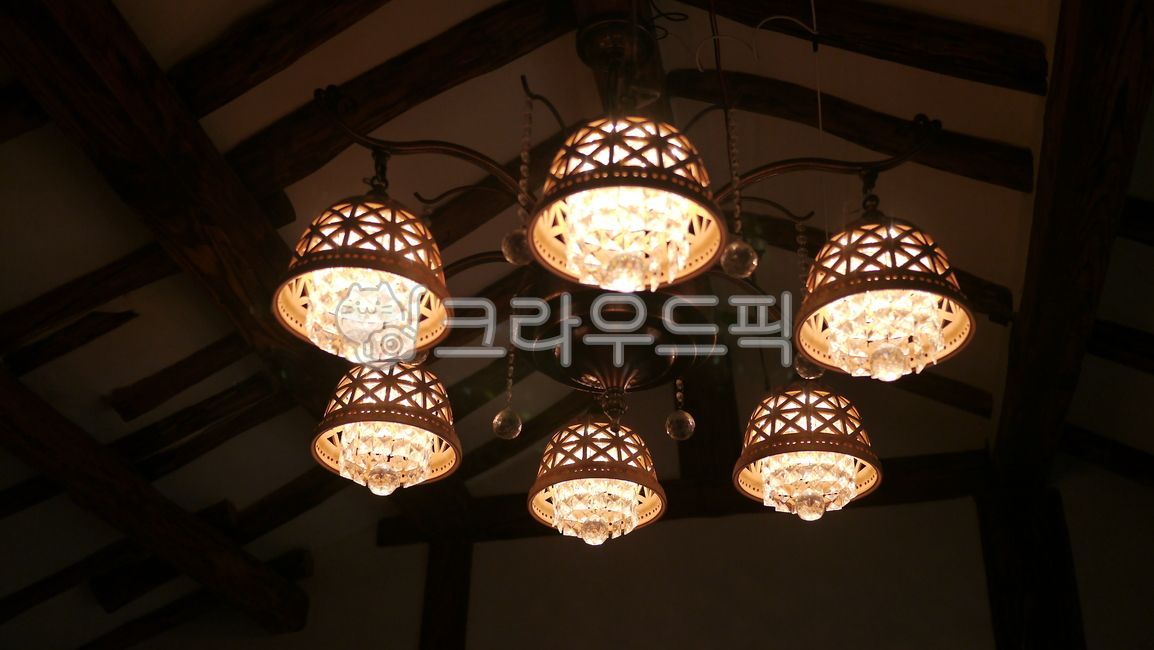 chandelier,light,living room lighting,Hanok lighting,pretty lighting,light fixtures
