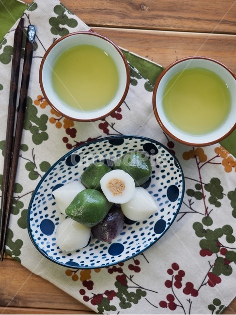 송편,녹차,한국음식,식품,한식,한국문화,한국,배경,음식문화,웰빙,문화,아시아,아시아음식,접시,전통,설날,추석,음식,추석음식,설날음식,명절,명절음식,떡,한국전통,한국문화,korean traditional,korean culture,음식,식재료,요리,food,cook,meal,dishes,food reserves,한식,한국음식,한국요리,korean food,korean dishes,korean meal,korean cook