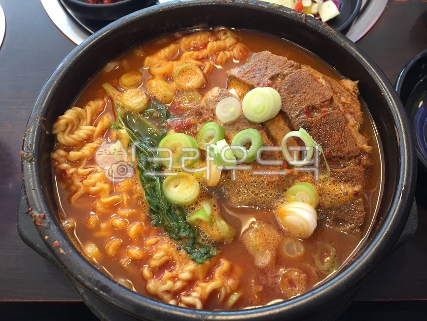 meal,Gamjatang,ramen,Bone Haejangguk,earthen pot,food
