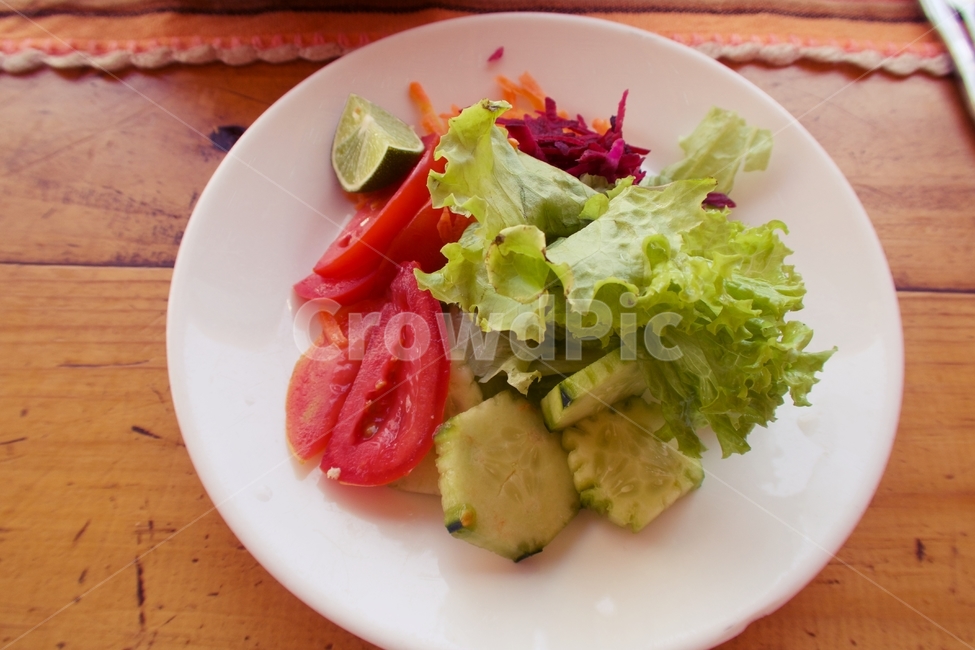 샐러드,베지테리언,야채,오이,토마토,접시,음식,lime,vegetable,fresh,salad,cucumber,food,lunch,meal,dinner,green,appetizer,gourmet,diet,vegetarian,healthy,cuisine,organic,dish,plate,delicious,raw,white,slice,vegan,leaf,tomato,red,health,tasty,deliciousfood,homemade,cabbage,closeup,healthyeating,vegetarianfood,dietfood,다이어트,플레이팅,음식,식재료,요리,food,cook,meal,dishes,food reserves