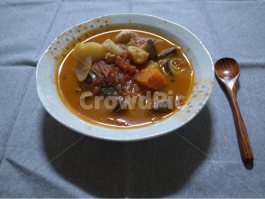 토마토스튜,나무숟가락,스튜,stew,tomatostew,woodspoon,음식,요리,국물요리,따뜻한음식,음식누끼,토마토,국물,food,음식사진,음식,식재료,요리,food,cook,meal,dishes,food reserves